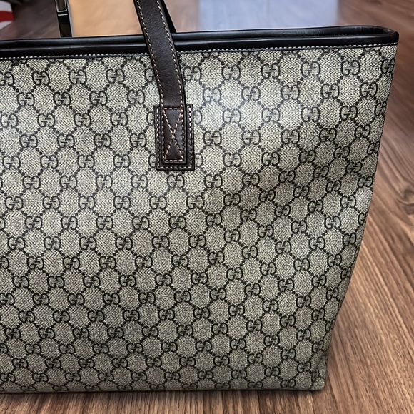 A313- ๐ฏ% authentic Gucci shoulder bag - Picture 10 of 16